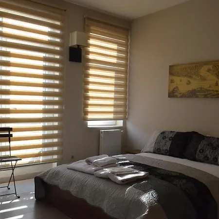 Leon Apartment *
