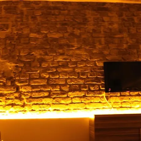 Leon Apartment