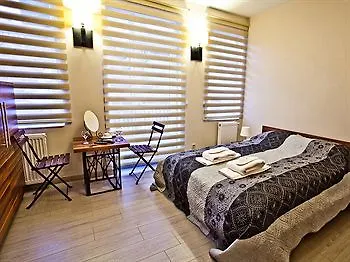 Leon Apartment